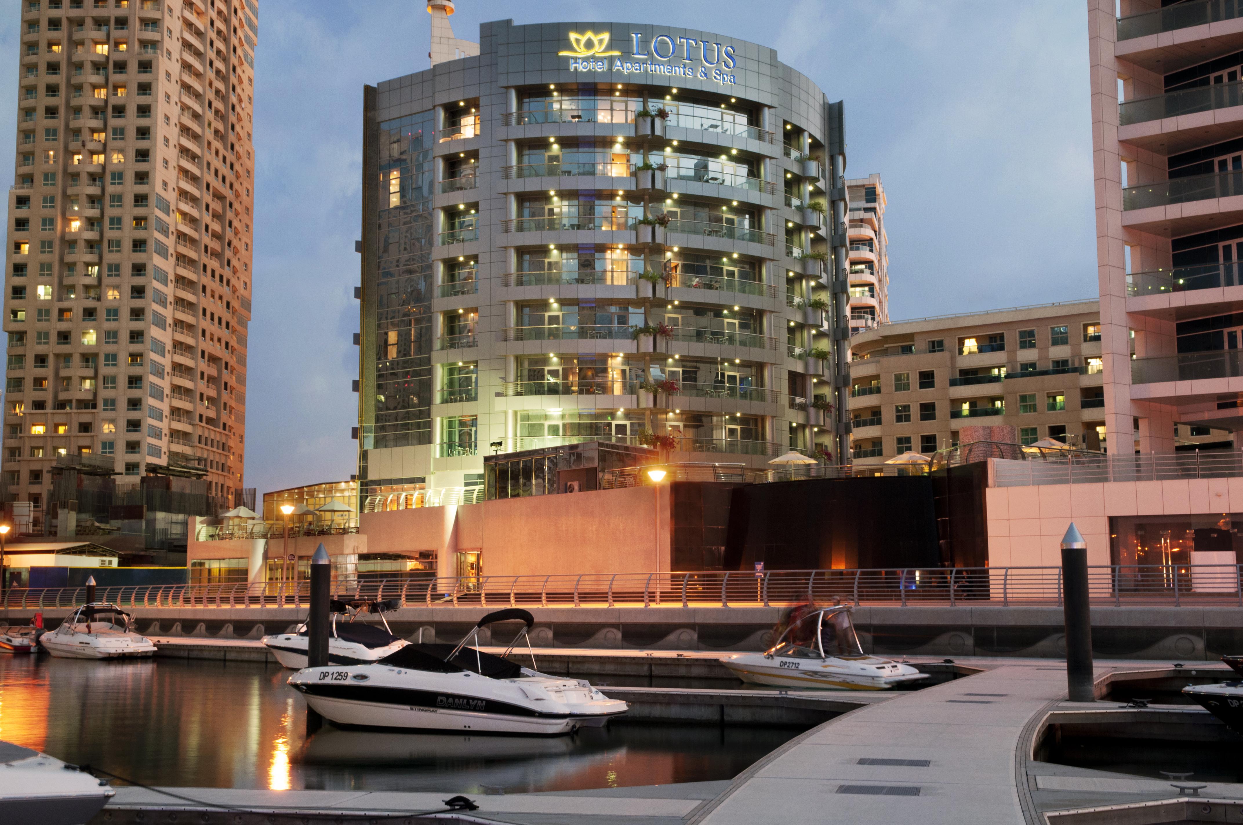 Signature Hotel Apartments And Spa Dubaï Extérieur photo