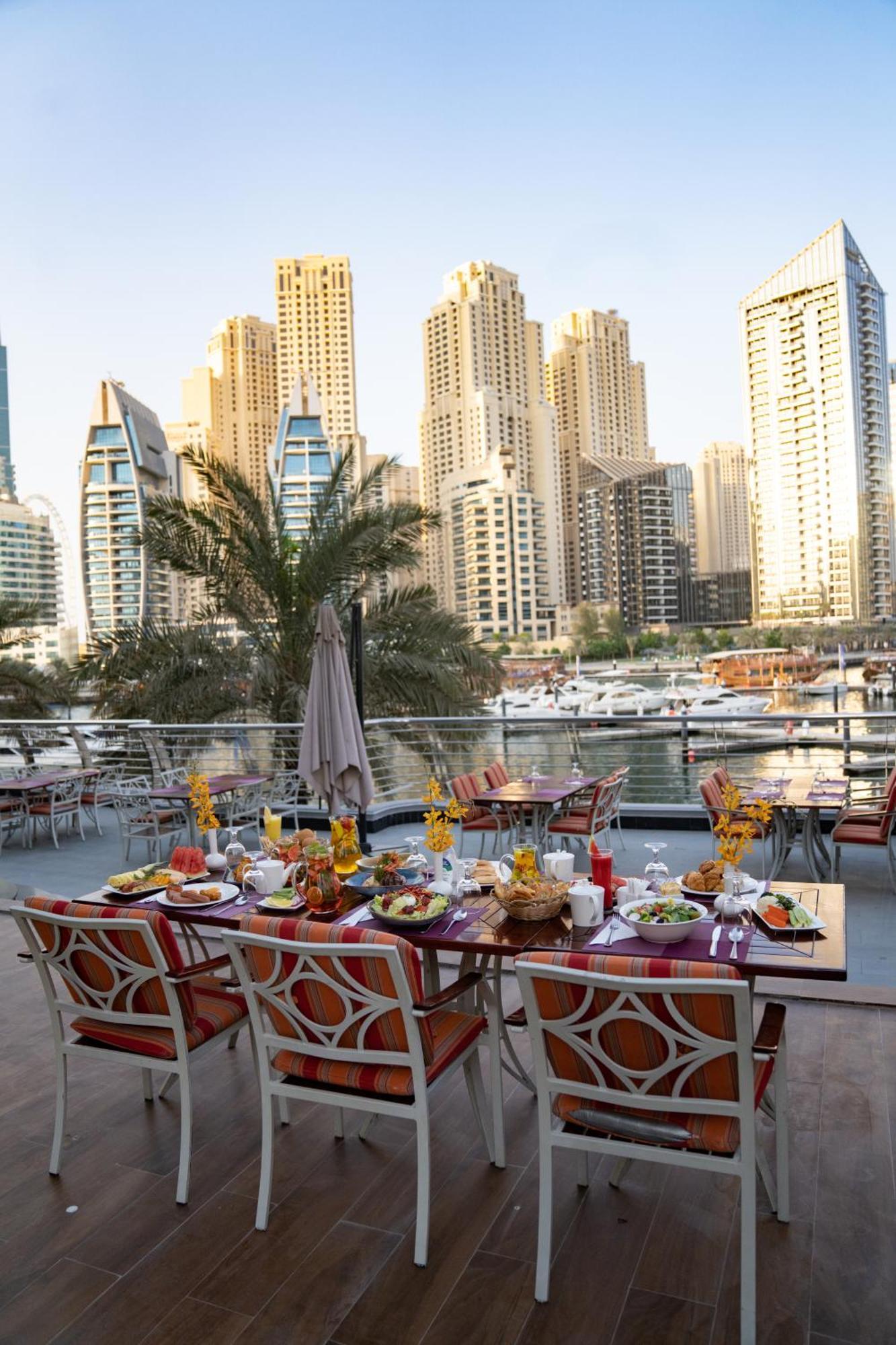 Signature Hotel Apartments And Spa Dubaï Extérieur photo