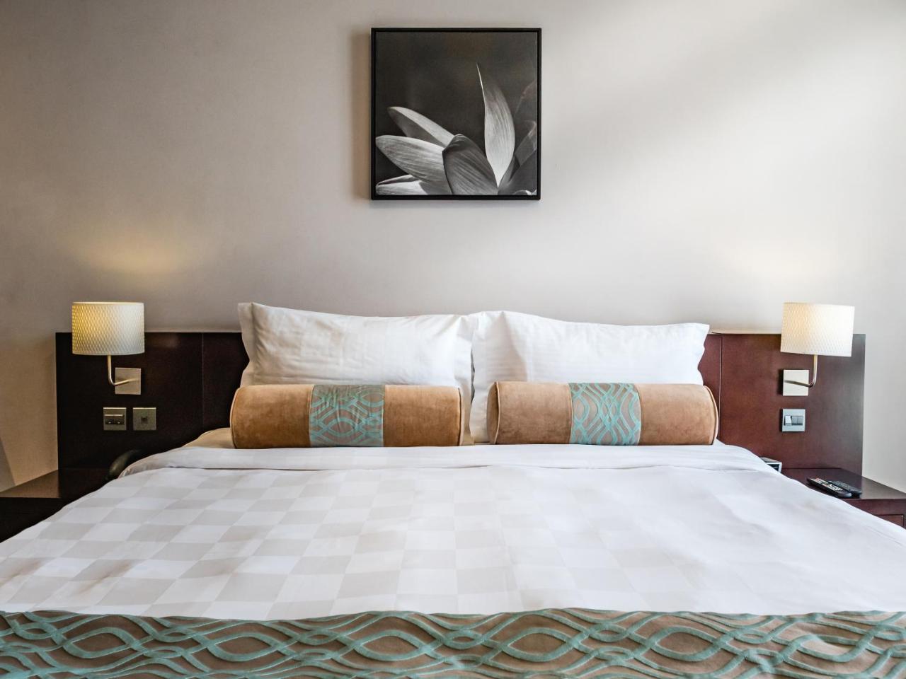 Signature Hotel Apartments And Spa Dubaï Extérieur photo
